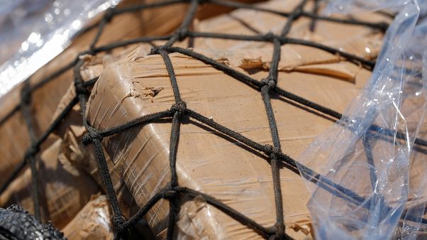Plus d'une tonne de cocaïne saisie au Havre, pour un montant estimé à 74 millions d'euros Plus d'une tonne de cocaïne saisie au Havre, pour un montant estimé à 74 millions d'euros