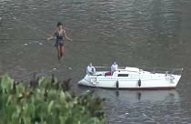 الرياضية الفرنسية عابرة النهر في براغ