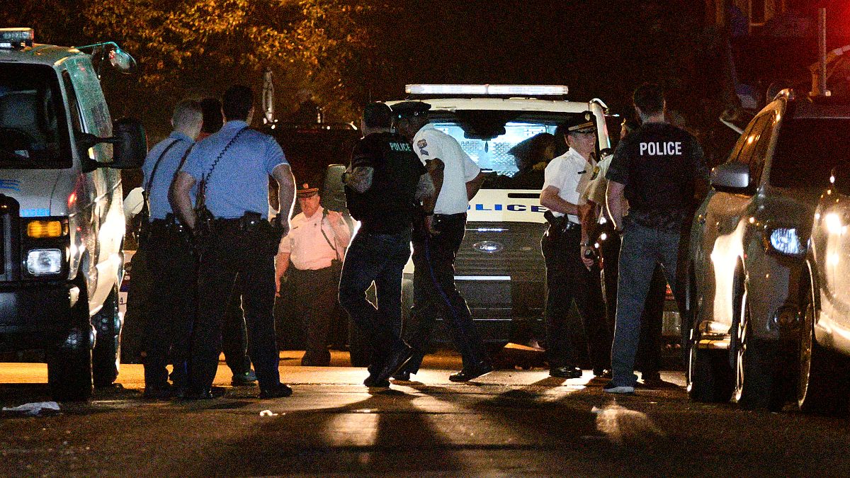Estados Unidos: 6 policías heridos en un tiroteo en Filadelfia 