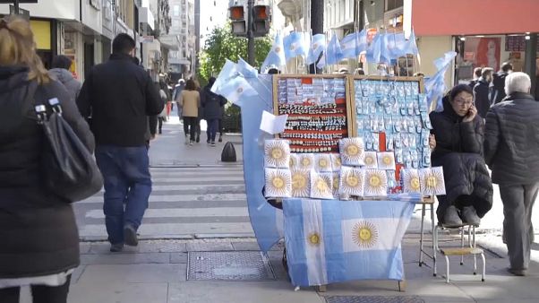 Argentina aguanta el tirón hasta las presidenciales Argentina aguanta el tirón hasta las presidenciales