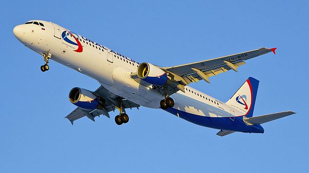 Пассажирский самолёт совершил жёсткую посадку "на брюхо" в Жуковском Пассажирский самолёт совершил жёсткую посадку "на брюхо" в Жуковском