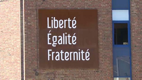 À Grande-Synthe, la mairie teste un revenu universel depuis 3 mois À Grande-Synthe, la mairie teste un revenu universel depuis 3 mois