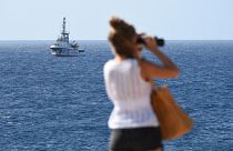 La nave "Open Arms" all'orizzonte di Lampedusa.