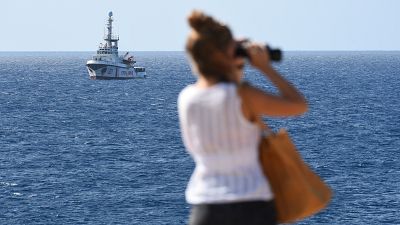 La nave "Open Arms" all'orizzonte di Lampedusa. 