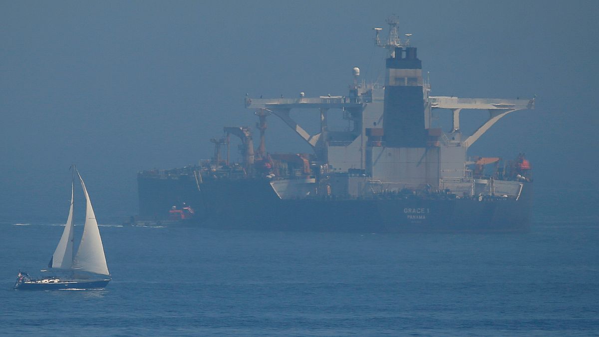 A legénység után a lefoglalt iráni tankert is elengedték Gibraltárban