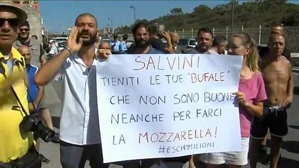 Salvini recebido com pouco carinho no sul de Itália Salvini recebido com pouco carinho no sul de Itália