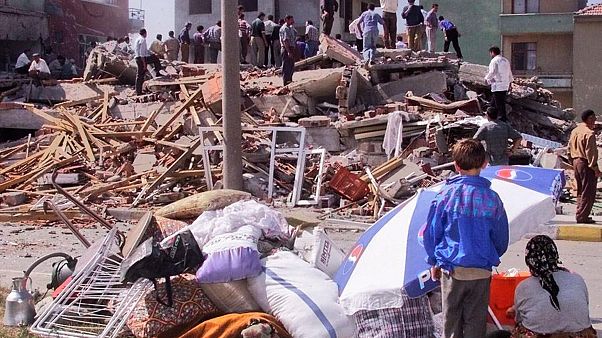 Rapor: Marmara depreminin ekonomik kaybı bugünün parasıyla 200 milyar Türk lirası Rapor: Marmara depreminin ekonomik kaybı bugünün parasıyla 200 milyar Türk lirası