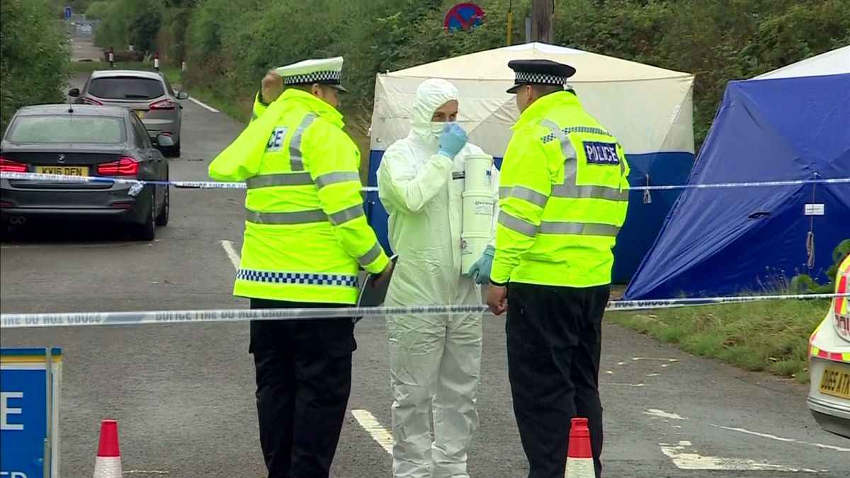 UK policeman murder investigation: Police search caravan site