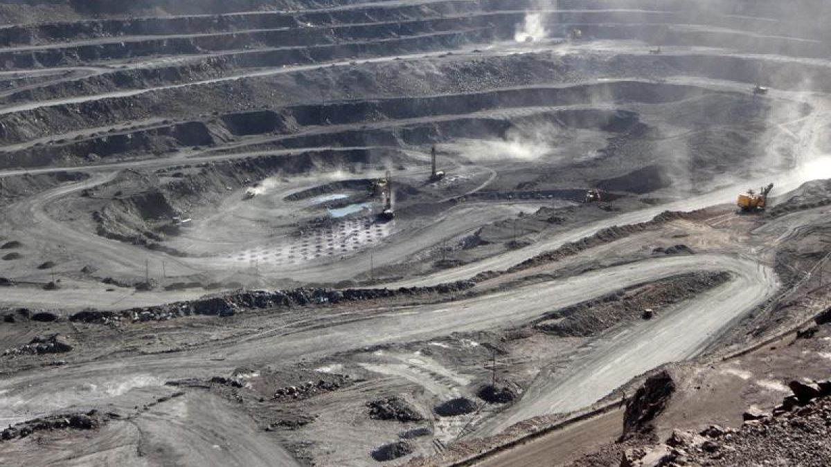 La miniera di Bayan Obo, Mongolia interna, Cina