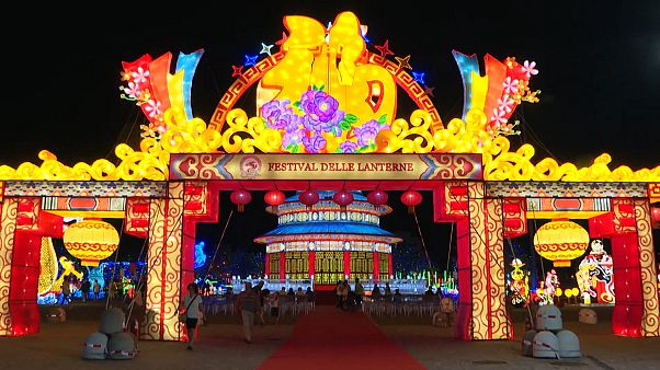 chinese lantern light festival