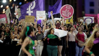 Mexikó: A nőket ért rendőri erőszak ellen tüntettek