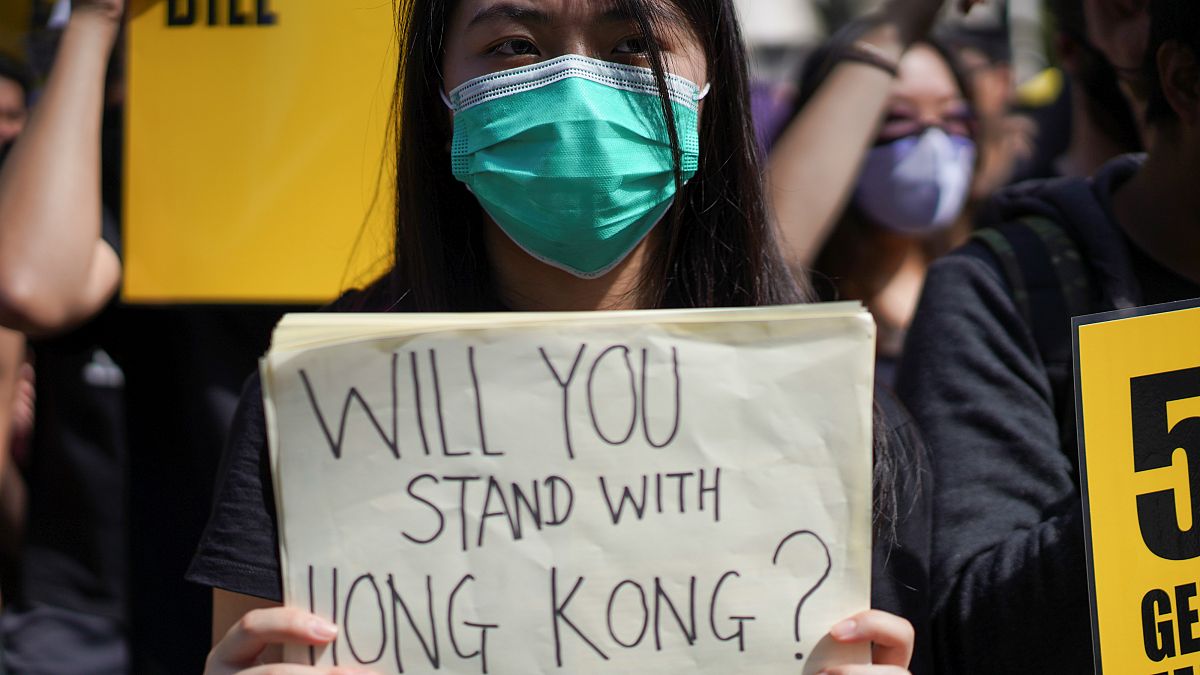 Hong Kong'da protestolar 11. haftasında: Hem hükümet karşıtları hem de taraftarları eylem yaptı