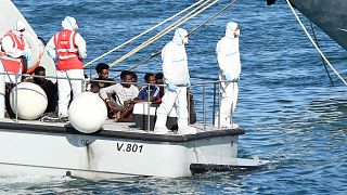 Open Arms migrant boat: Salvini concession as children leave stranded vessel