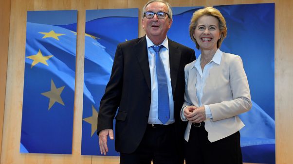 Jean-Claude Juncker va subir une opération "urgente" Jean-Claude Juncker va subir une opération "urgente"