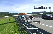 En Croatie, un avion léger atterrit sur une autoroute 