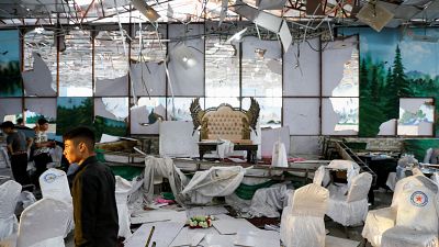 أضرار خلفها الانفجار داخل قاعة حفل زفاف في العاصمة الأفغانية كابل