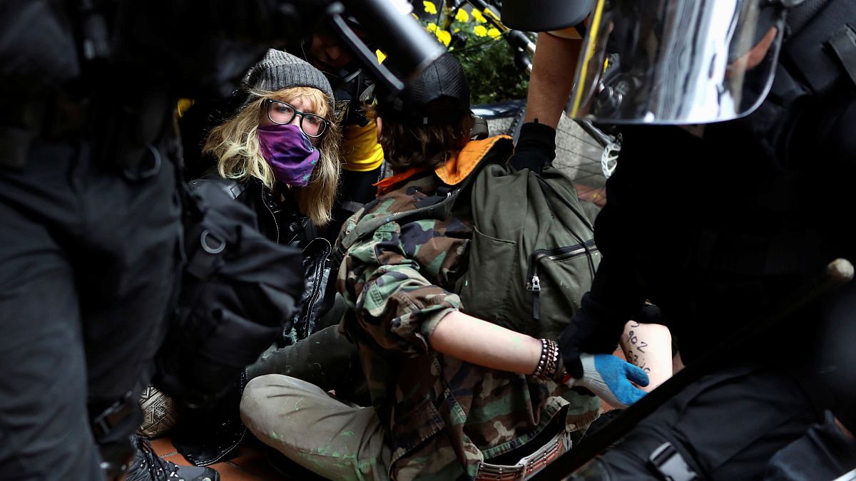 Trece detenidos en manifestaciones de ultraderecha y antifascistas en Portland