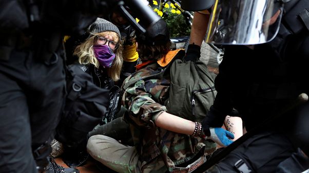 Portland: scontri al corteo neofascista, 13 arresti Portland: scontri al corteo neofascista, 13 arresti