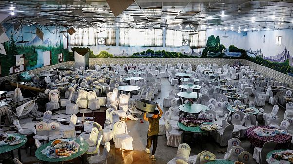 Afganistan'da 63 kişinin öldüğü düğün saldırısını IŞİD üstlendi Afganistan'da 63 kişinin öldüğü düğün saldırısını IŞİD üstlendi