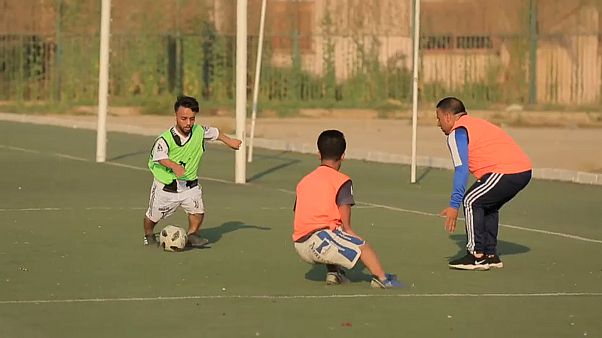 أعضاء فريق "النجوم الطيبون" خلال تدريباتهم أعضاء فريق "النجوم الطيبون" خلال تدريباتهم