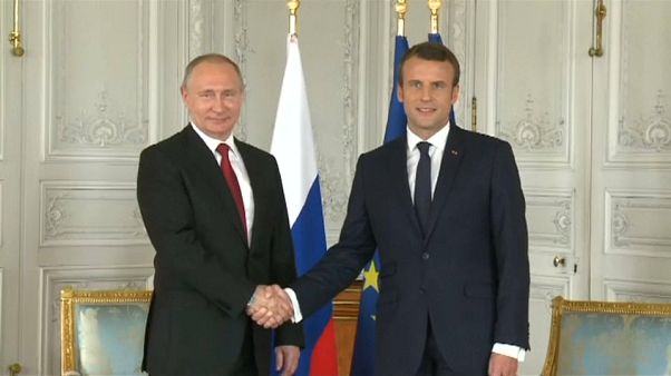 Блиц-визит Путина во Францию Блиц-визит Путина во Францию