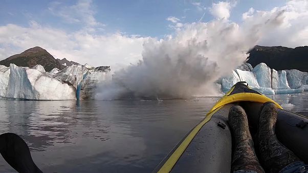 Впечатляющее видео обрушения ледника Спенсера на Аляске Впечатляющее видео обрушения ледника Спенсера на Аляске