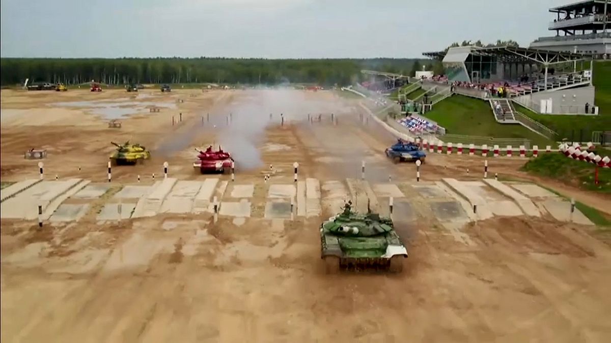 Rússia vence mundial de biatlo para tanques