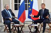 انتقاد پوتین از برخورد با جلیقه‌زردها در واکنش به دعوت ماکرون به دموکراسی