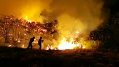 Incêndio na ilha de Gran Canária faz nove mil deslocados