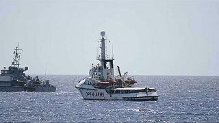 "Open Arms" quer Guarda Costeira a levar migrantes para Espanha