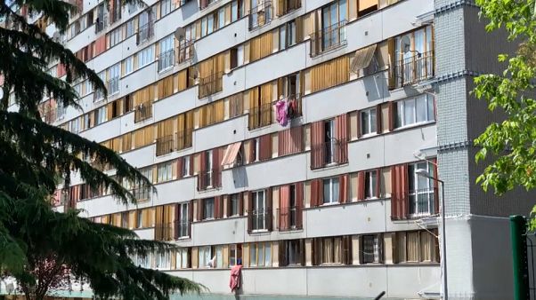 Verso il G7: Viaggio nelle banlieues parigine, dove nulla è cambiato Verso il G7: Viaggio nelle banlieues parigine, dove nulla è cambiato
