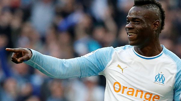 Balotelli wechselt zu Brescia Calcio - Mutter weint vor Glück Balotelli wechselt zu Brescia Calcio - Mutter weint vor Glück