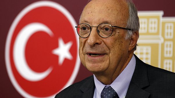 'Görevden alınan belediye başkanlarıyla halkın iradesi hiçe sayıldı; AİHM yolu açık gözükmüyor' 'Görevden alınan belediye başkanlarıyla halkın iradesi hiçe sayıldı; AİHM yolu açık gözükmüyor'