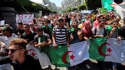 الطلبة الجزائريون يتظاهرون للأسبوع الـ 26 على التوالي