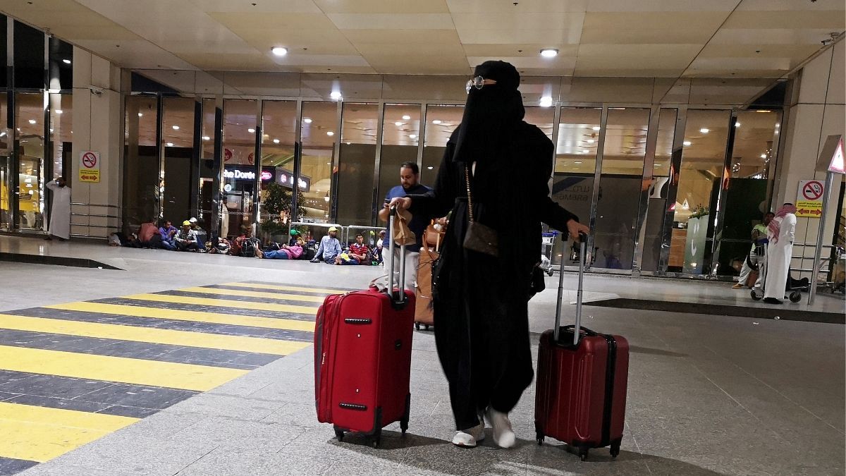 عربستان ممنوعیت سفر بدون مجوز زنان را حذف می‌کند