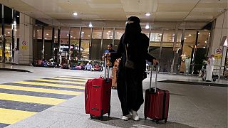 عربستان ممنوعیت سفر بدون مجوز زنان را حذف می‌کند