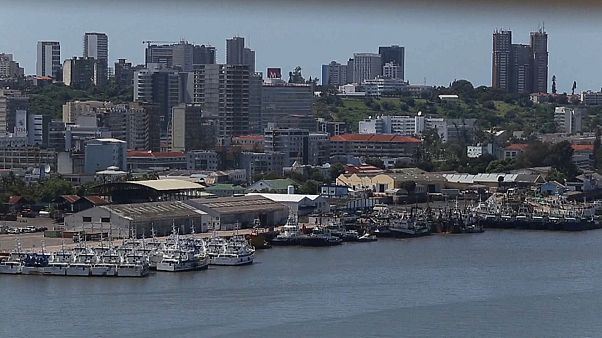 Parlamento moçambicano aprova Acordo de paz Parlamento moçambicano aprova Acordo de paz