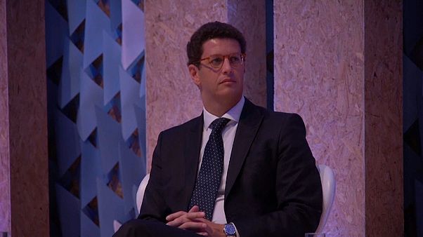 Ministro brasileiro do Meio Ambiente vaiado em evento sobre mudanças climáticas Ministro brasileiro do Meio Ambiente vaiado em evento sobre mudanças climáticas