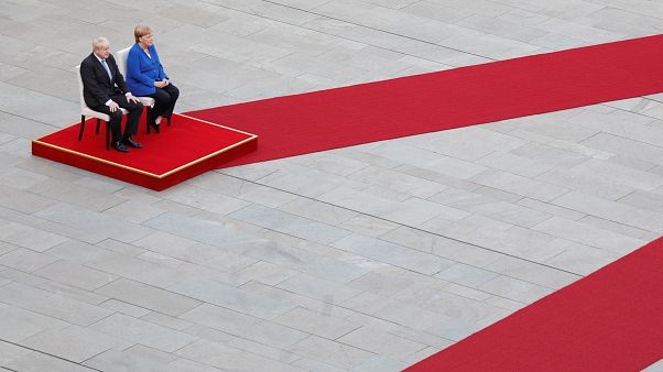 Boris Johnson e Angela Merkel: vicini o lontani ad un accordo? Boris Johnson e Angela Merkel: vicini o lontani ad un accordo?