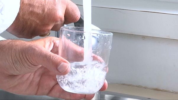 Mikroplastik im Trinkwasser Mikroplastik im Trinkwasser