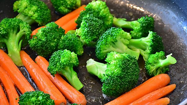 Mit 19 Monaten noch keine Zähne: Eltern wegen streng veganer Ernährung ihrer Tochter verurteilt Mit 19 Monaten noch keine Zähne: Eltern wegen streng veganer Ernährung ihrer Tochter verurteilt