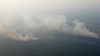 Bolsonaro alega falta de recursos para combater incêndios na Amazónia