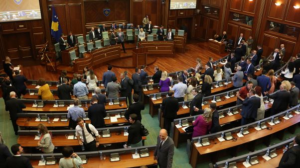 Kosova'da meclis feshedildi, erken seçime gidilecek Kosova'da meclis feshedildi, erken seçime gidilecek