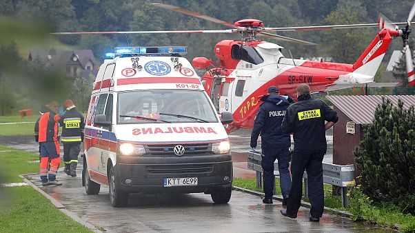 Tempestade elétrica faz cinco mortos na Polónia e Eslováquia Tempestade elétrica faz cinco mortos na Polónia e Eslováquia