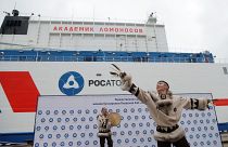 Az oroszok vízre bocsátották a világ első úszó atomerőművét