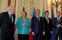 BoJo az európai vezetőkkel a G7-ek biarritzi csúcsértekezletén