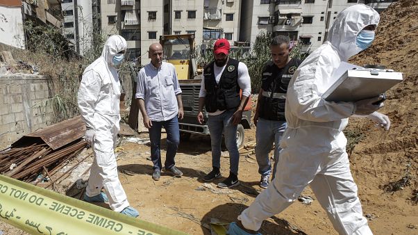 Lübnan askeri istihbaratı adli birimi, İsrail'e ait İHA'ların düştüğü bölgede incelemelerde bulundu Lübnan askeri istihbaratı adli birimi, İsrail'e ait İHA'ların düştüğü bölgede incelemelerde bulundu