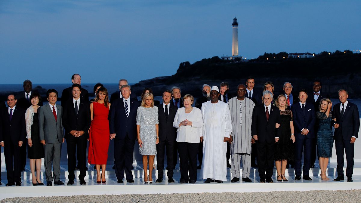 La cumbre del G7 convertida en reunión de multitud