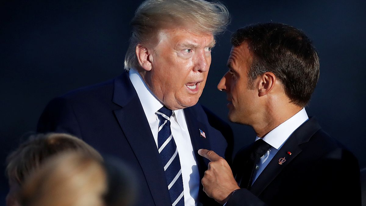 الرئيس الفرنسي إمانويل ماكرون رفقة نظيره الأمريكي دونالد ترامب خلال قمة مجموعة السبع