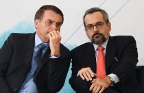 Bolsonaro e un suo ministro insultano sui social Macron e Brigitte